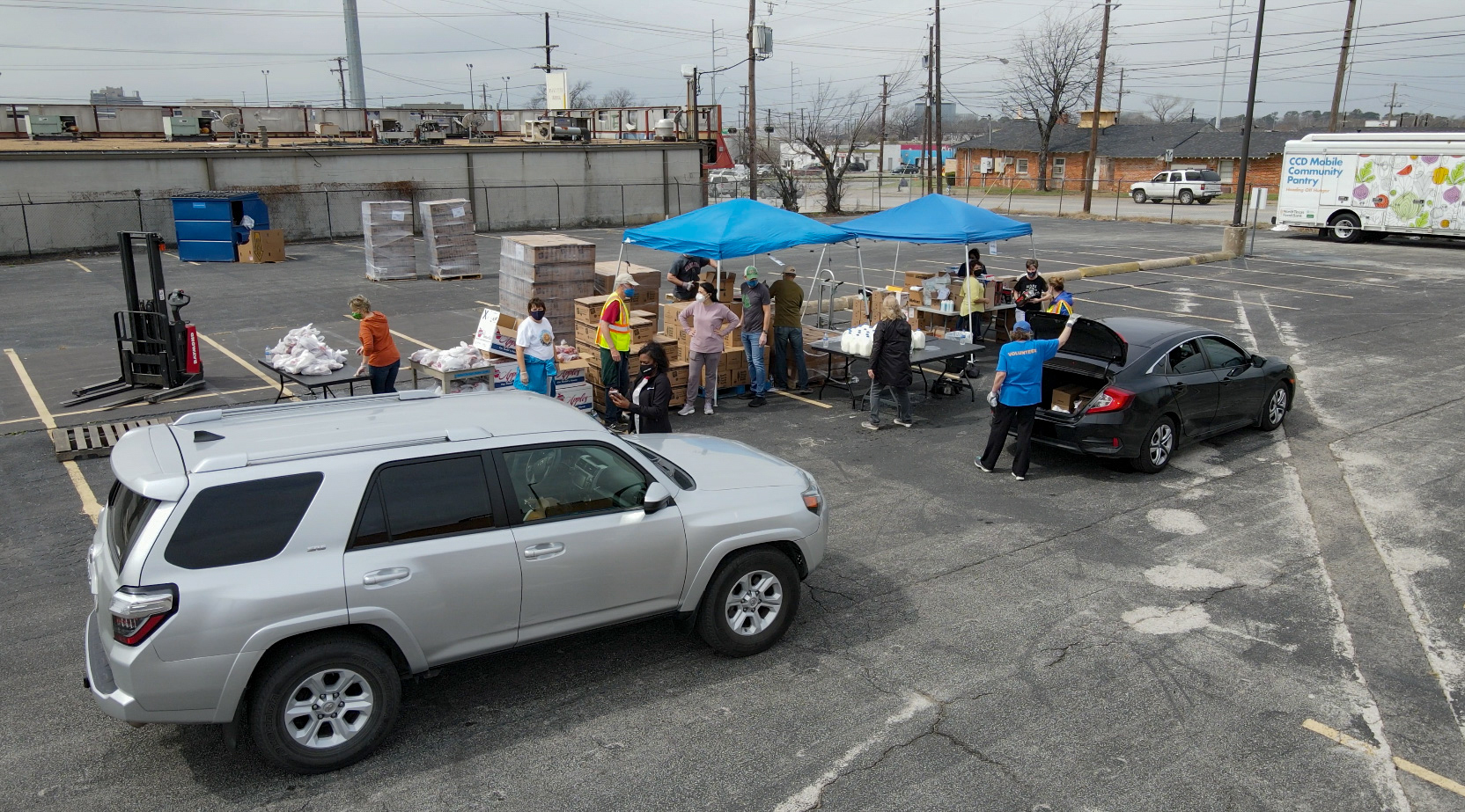 Mobile Food Pantry Distribution – Iglesia De Dios Tabernaculo de Alabanza –  Catholic Charities Dallas