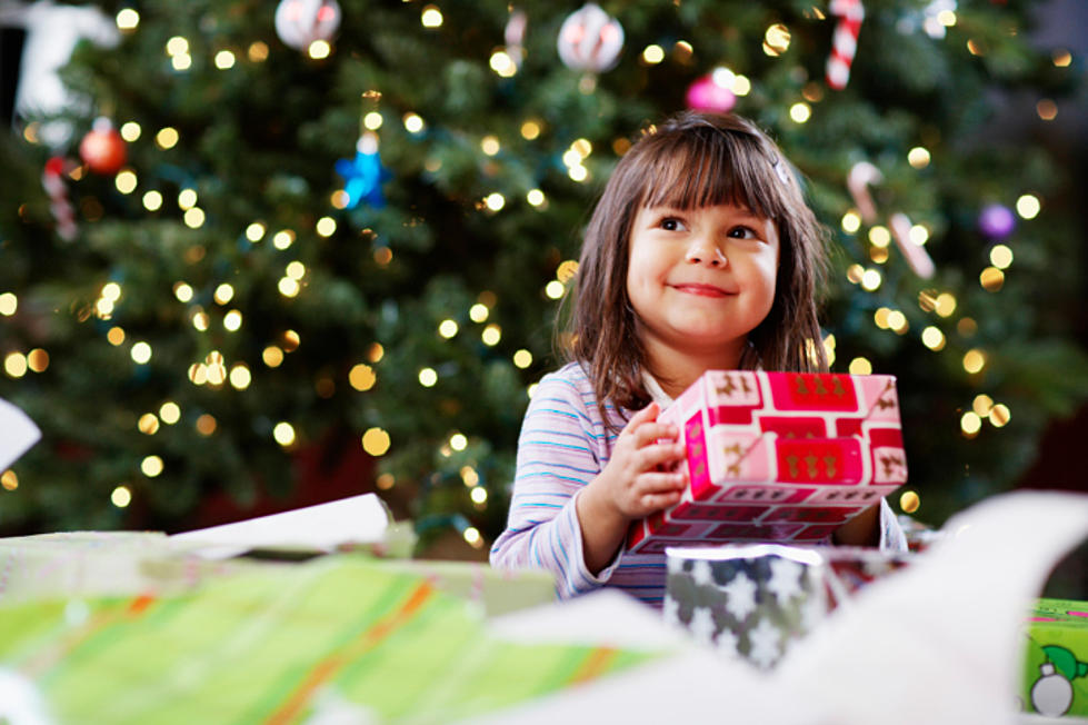 girl-xmas-present